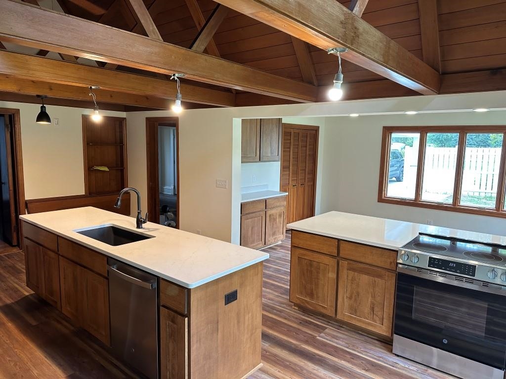 Stoughton, Wisconsin 53589, United States, 3 Bedrooms Bedrooms, ,2 BathroomsBathrooms,Residential,Active,217007