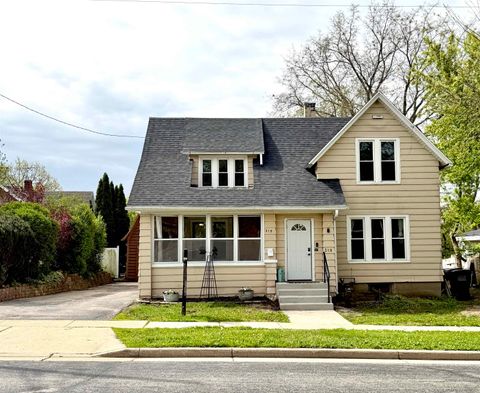Photo of 318 N 3rd Street, Fort Atkinson, WI 53538 (MLS # 2014780)