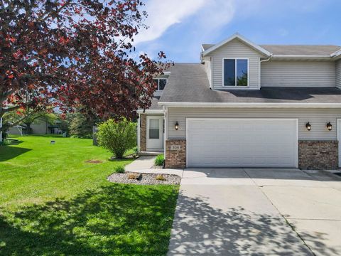 Photo of 308 W Clover Lane, Cottage Grove, WI 53527 (MLS # 2022770)