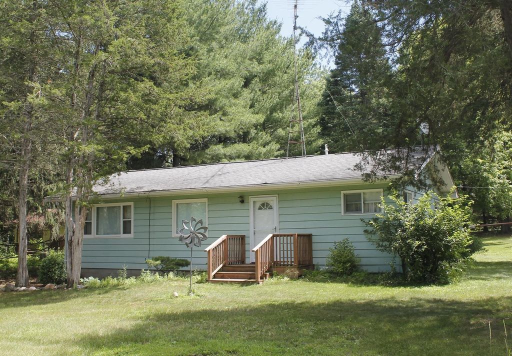 Photo for N3190 Oak Street, Markesan, WI (MLS # 2004699)