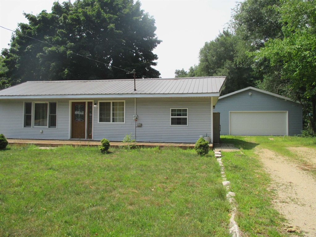 Photo for N3571 E Tomahawk Trail, Montello, WI 53949 (MLS # 2005523)