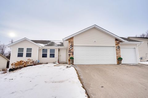 Photo of 3221 Emerald Drive, Janesville, WI 53546 (MLS # 2016697)
