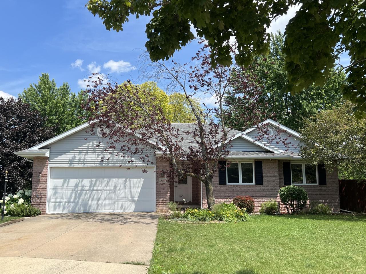 Photo 1 of 56 — 57 Westfield Circle, Fond Du Lac, WI 54935