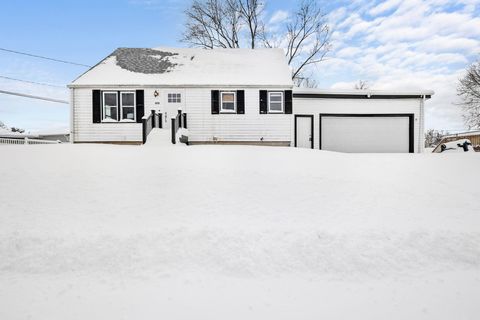 Photo of 2221 Kellogg Avenue, Janesville, WI 53546 (MLS # 2013435)