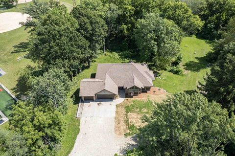 Photo of 1000 Whitetail Drive, Fort Atkinson, WI 53538 (MLS # 2019798)
