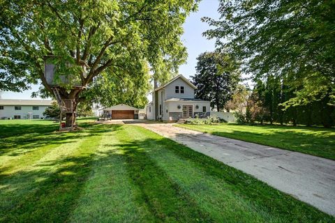 Photo of 742 Hubbell Street, Marshall, WI 53559 (MLS # 2009671)