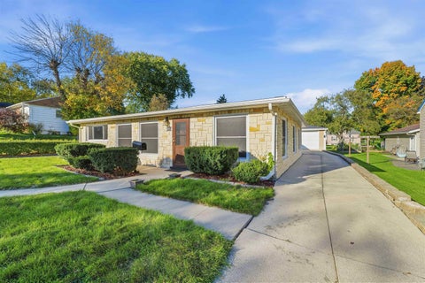 Photo of 116 Pearl Street, Beaver Dam, WI 53916 (MLS # 2034092)