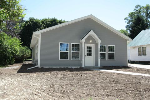 Photo of 632 W Delavan Drive, Janesville, WI 53546 (MLS # 2019136)