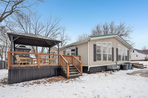 Photo of 115 S Watson Street, Livingston, WI 53554 (MLS # 2016217)