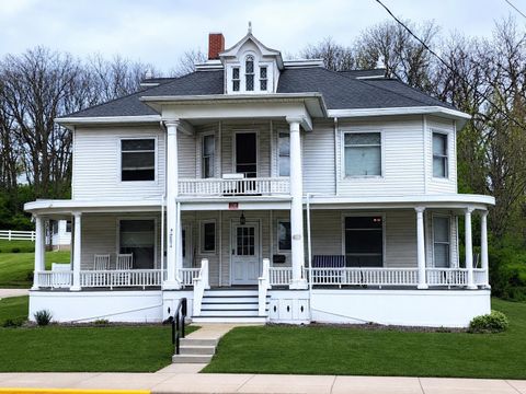 Photo of 150 Galena Street, Darlington, WI 53530 (MLS # 2022493)