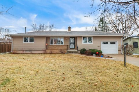 Photo of 1525 WYLDEWOOD Drive, Madison, WI 53704 (MLS # 2019957)