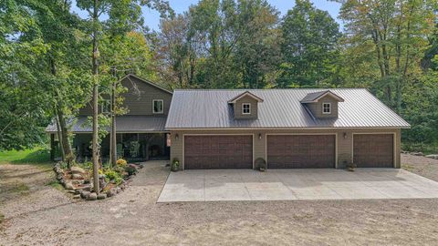 Photo of N4601 Sheehan Lake Lane, Campbellsport, WI 53010 (MLS # 2009184)