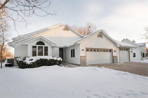 Photo of 212 Yarrow Hill Drive, Cottage Grove, WI 53527 (MLS # 2015426)