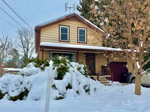 Photo of 119 S Richards Street, Orfordville, WI 53576 (MLS # 2013512)