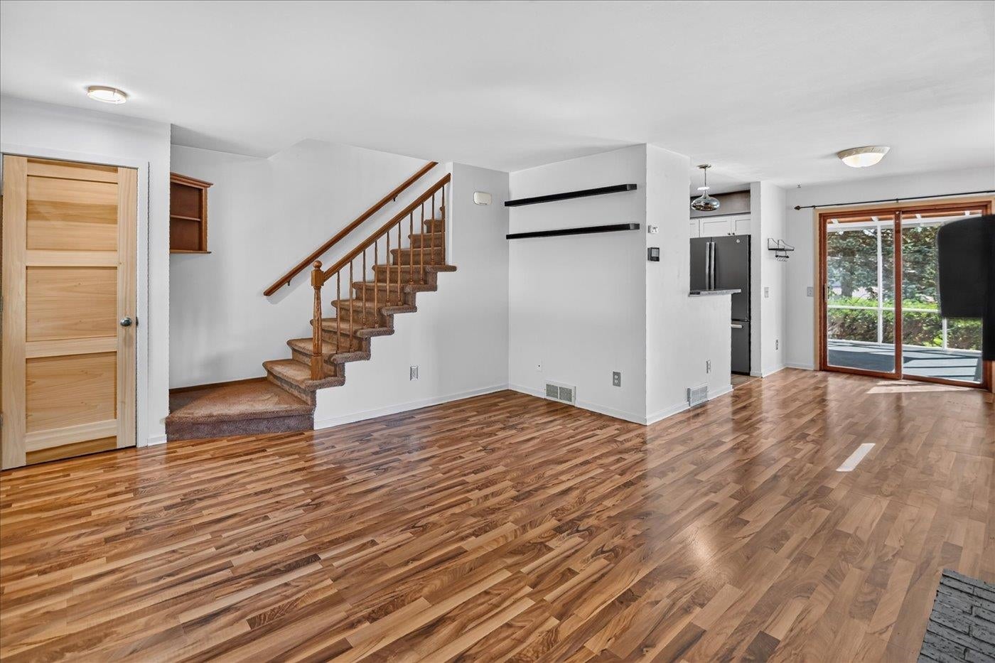 5713 Highland Way