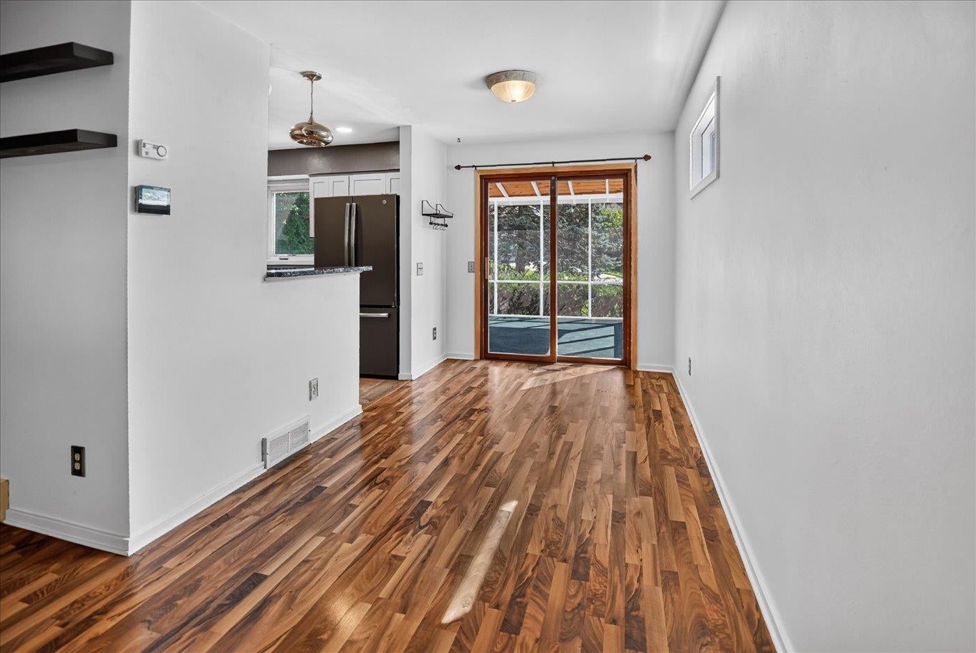 5713 Highland Way