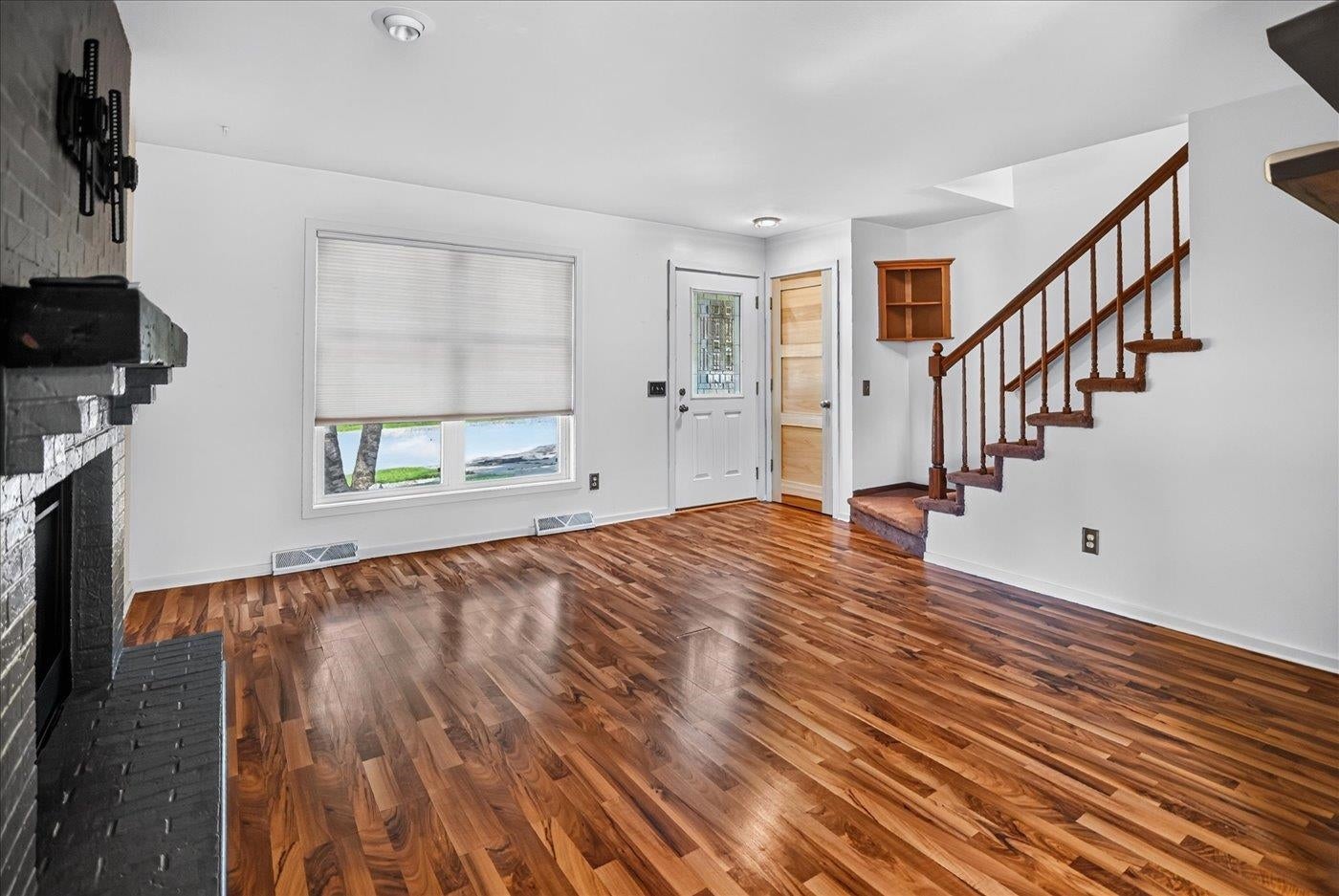 5713 Highland Way