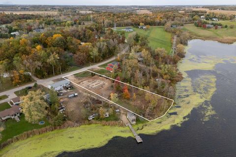 Photo of W647 Oak Shore Drive, Fall River, WI 53932 (MLS # 2010732) Photo of W647 Oak Shore Drive, Fall River, WI 53932 (MLS # 2010732)