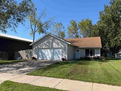 Photo of 1517 Lincoln Avenue, Tomah, WI 54660 (MLS # 2009659)