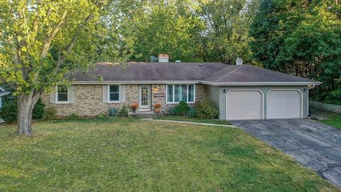 Photo of 2823 Mackintosh Drive, Janesville, WI 53548 (MLS # 2009805)