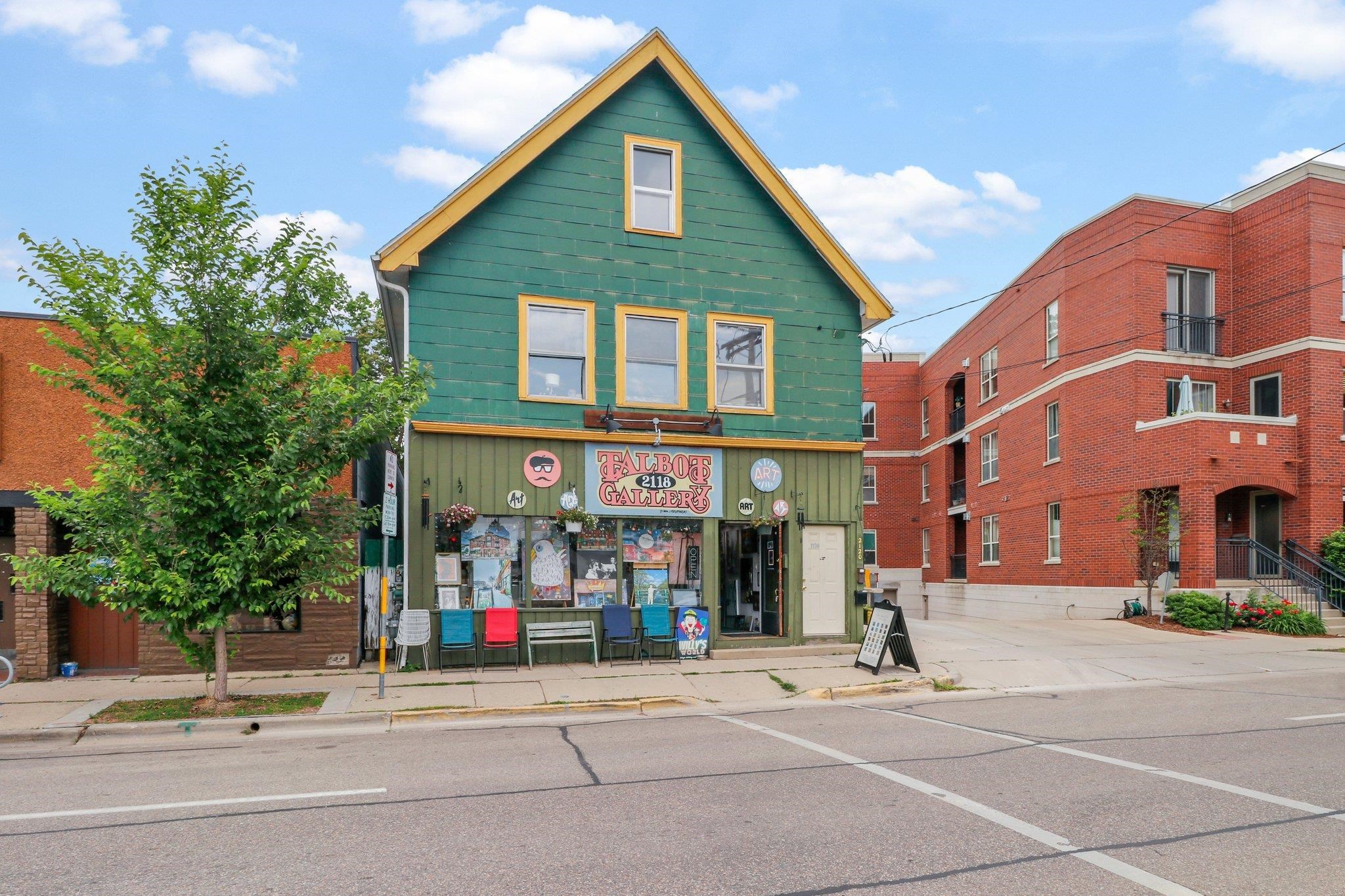 2118 Atwood Avenue
