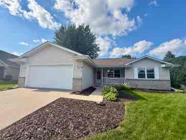 4333 Fieldcrest Drive Janesville WI 53546