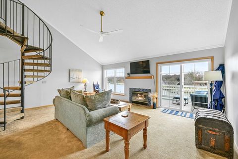 2205 Landings Lane, Delavan, WI 53115 - #: MM1912305