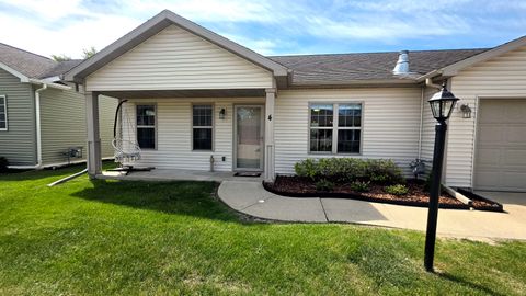 Photo of 407 East Avenue 4 #4, Belleville, WI 53508 (MLS # 2022902)