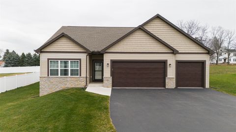 Photo of 501 Teri Lee Lane, Orfordville, WI 53576 (MLS # 2013098)