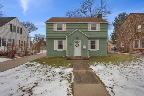 Photo of 71 S Blackhawk Street, Janesville, WI 53545 (MLS # 2014363)