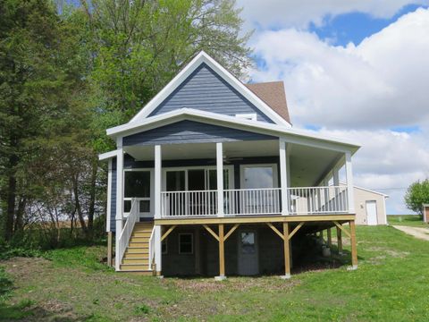Photo of W10725 Blackhawk Trail, Fox Lake, WI 53933 (MLS # 2023642)