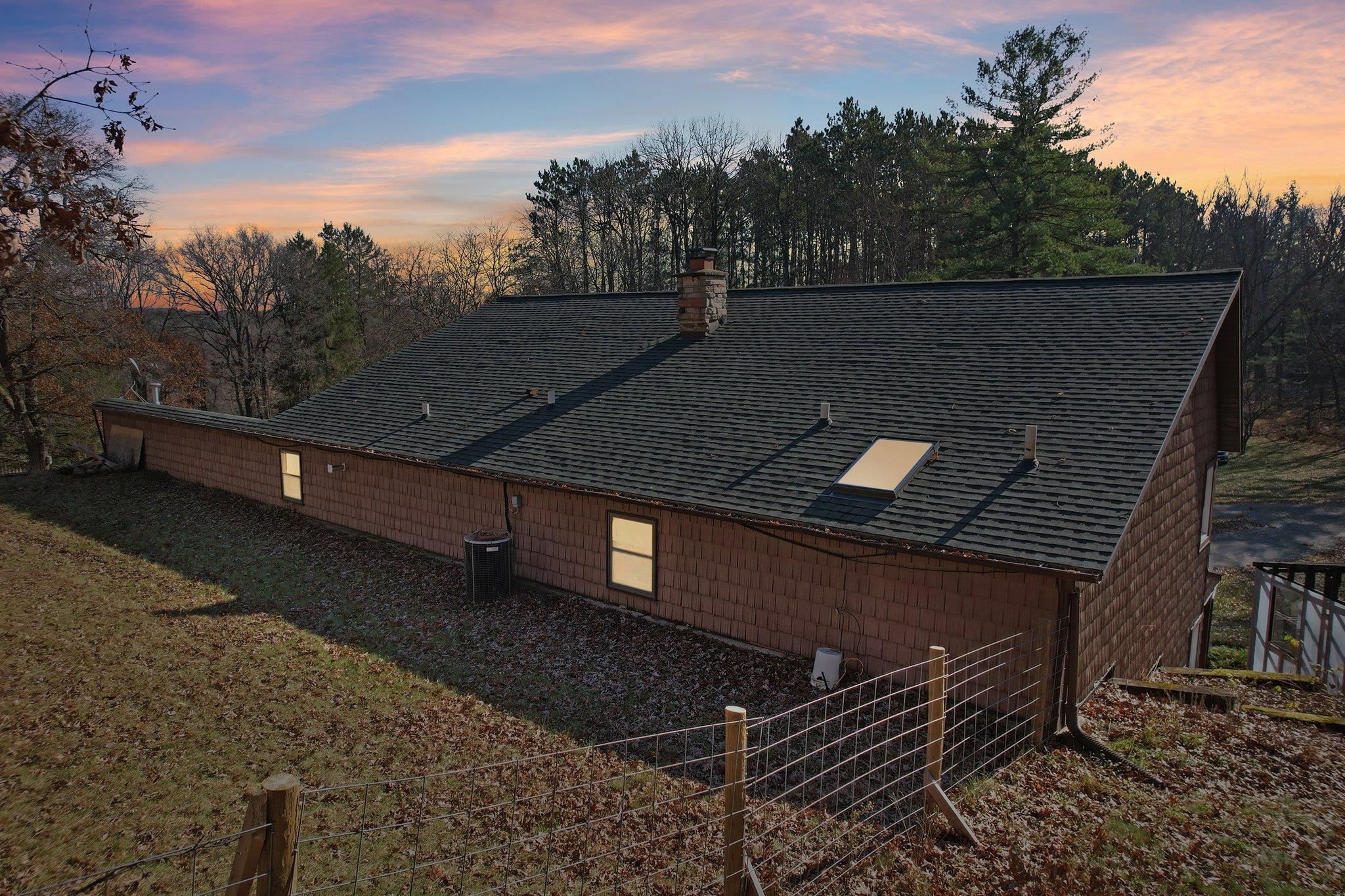 Reedsburg, Wisconsin 53959, United States, 4 Bedrooms Bedrooms, ,3 BathroomsBathrooms,Residential,Active,34042