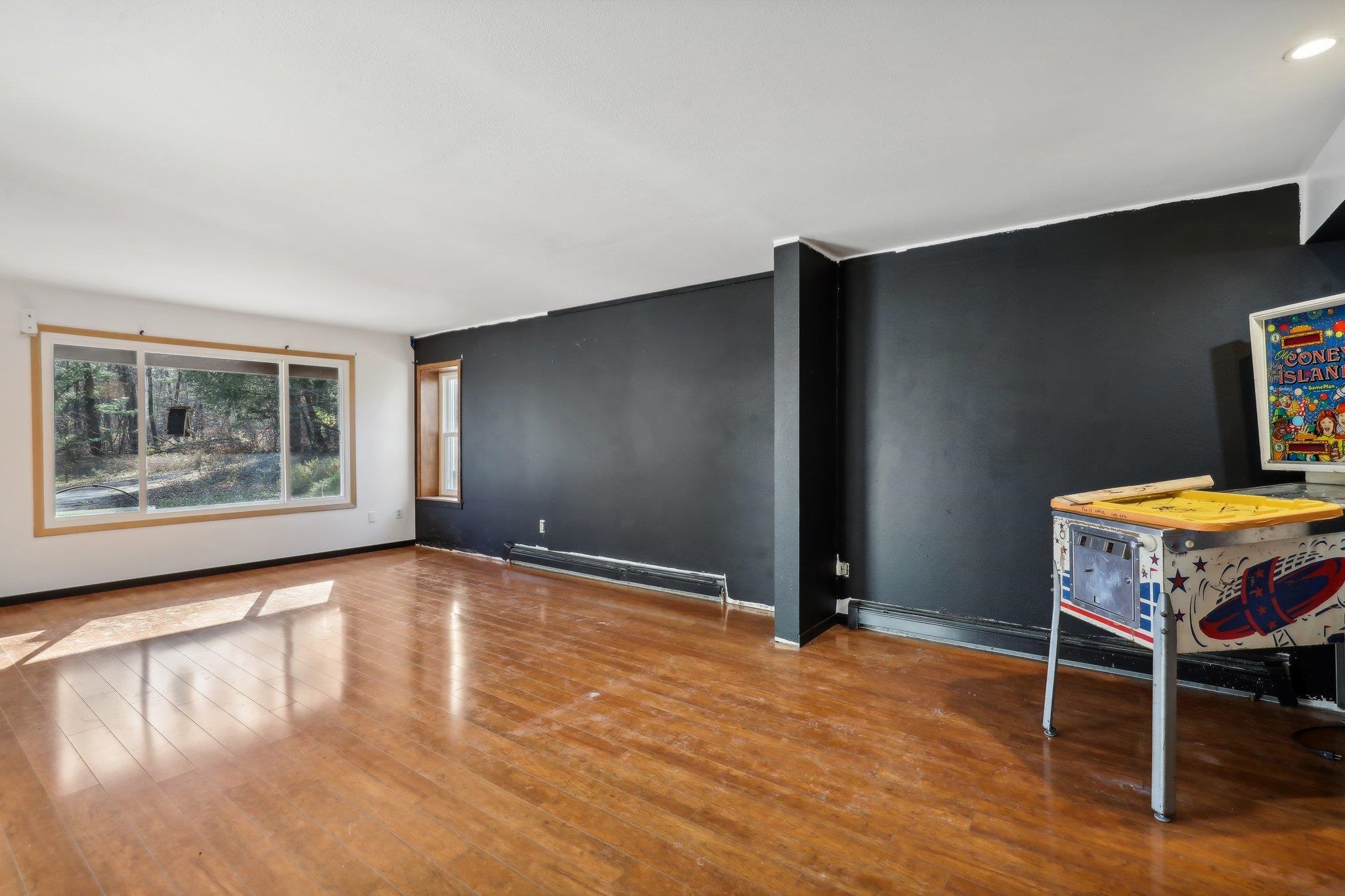 Reedsburg, Wisconsin 53959, United States, 4 Bedrooms Bedrooms, ,3 BathroomsBathrooms,Residential,Active,34042