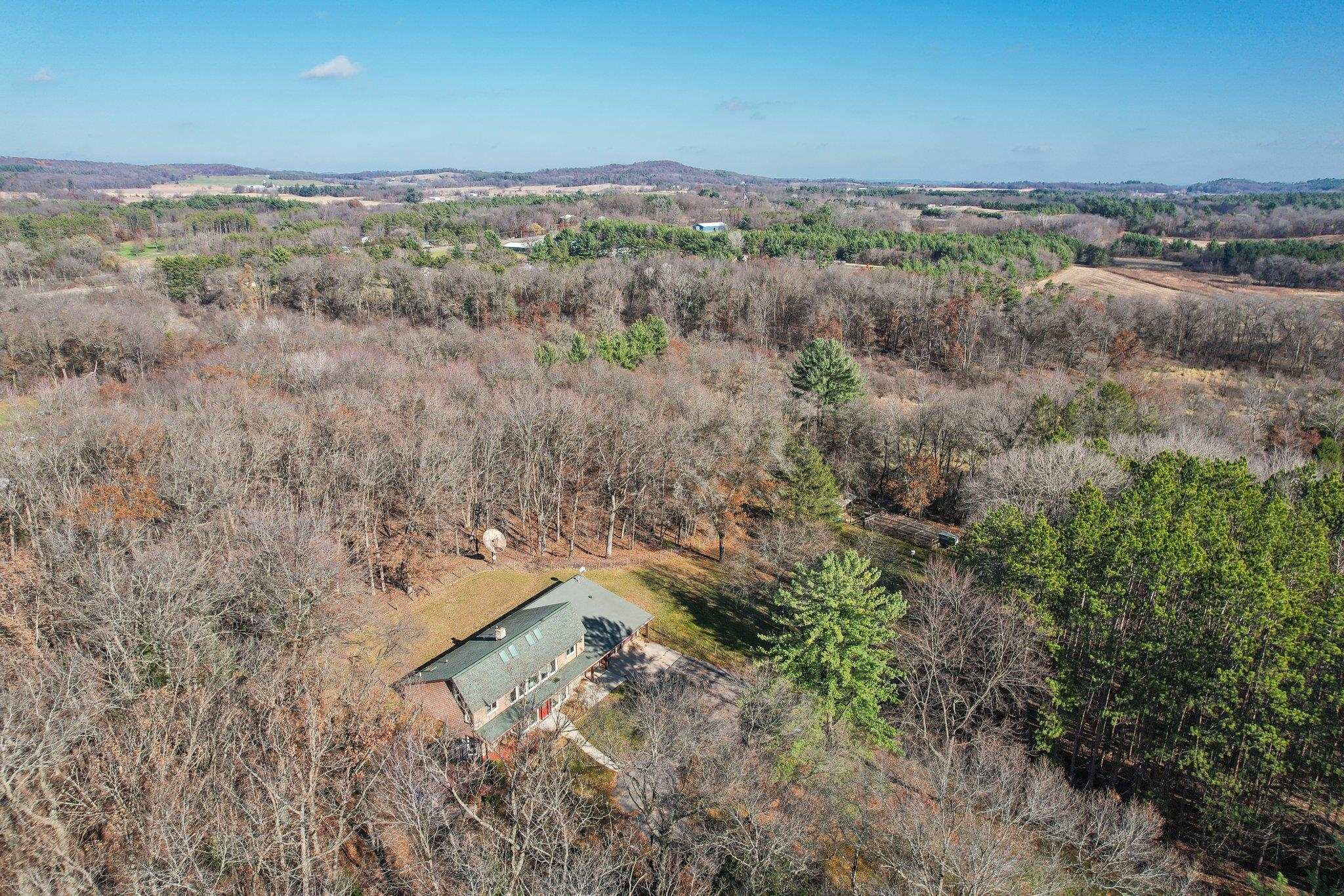 Reedsburg, Wisconsin 53959, United States, 4 Bedrooms Bedrooms, ,3 BathroomsBathrooms,Residential,Active,34042