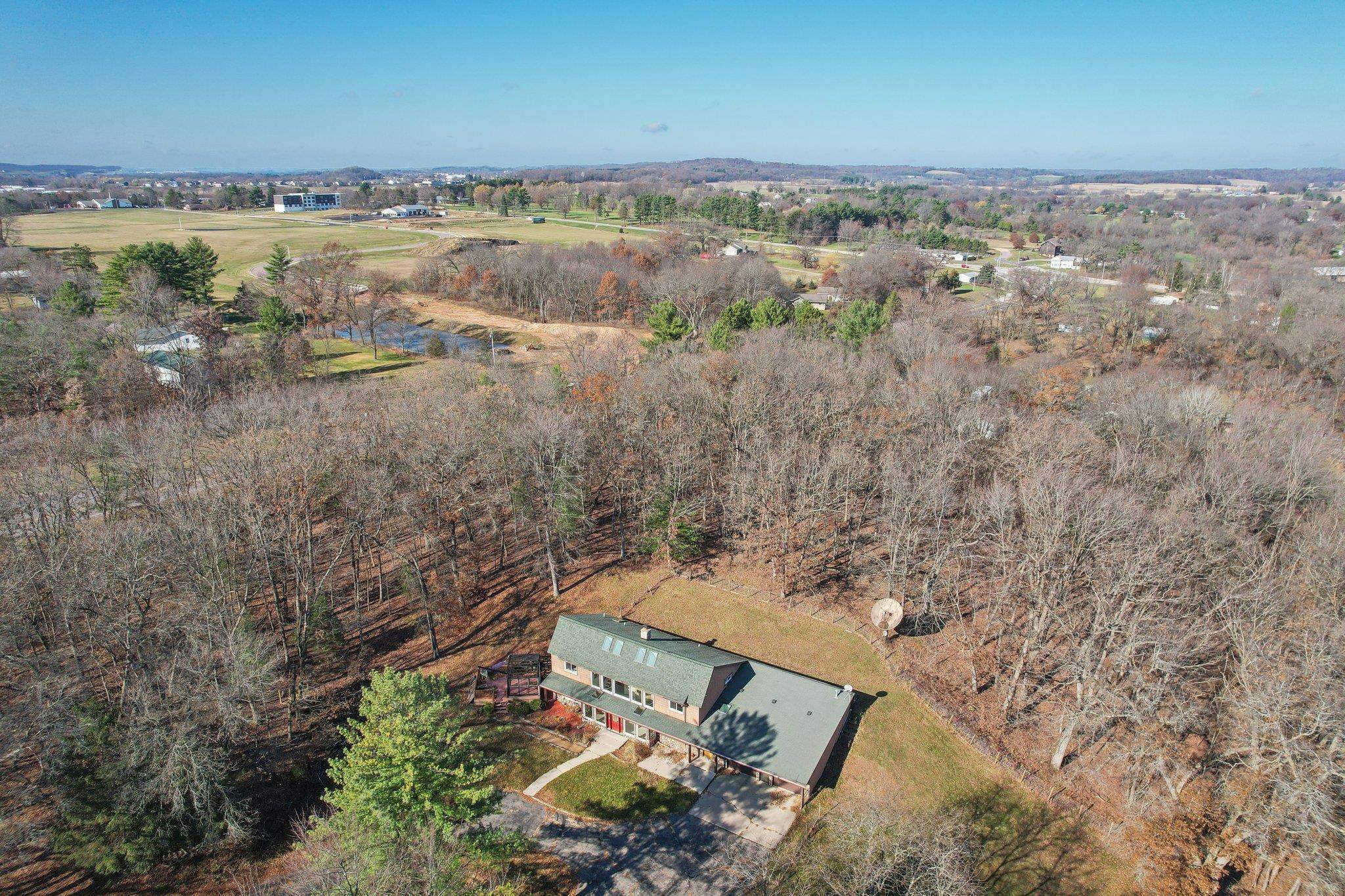 Reedsburg, Wisconsin 53959, United States, 4 Bedrooms Bedrooms, ,3 BathroomsBathrooms,Residential,Active,34042