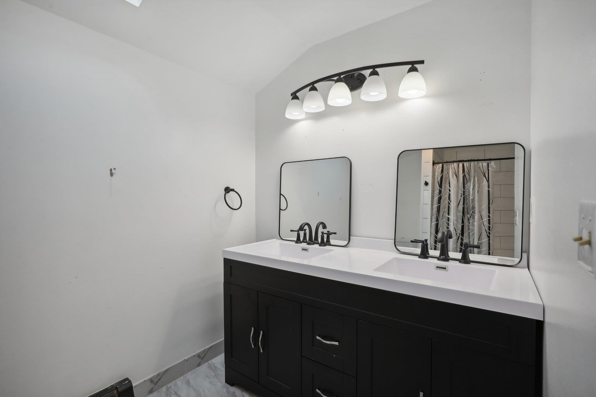 Reedsburg, Wisconsin 53959, United States, 4 Bedrooms Bedrooms, ,3 BathroomsBathrooms,Residential,Active,34042