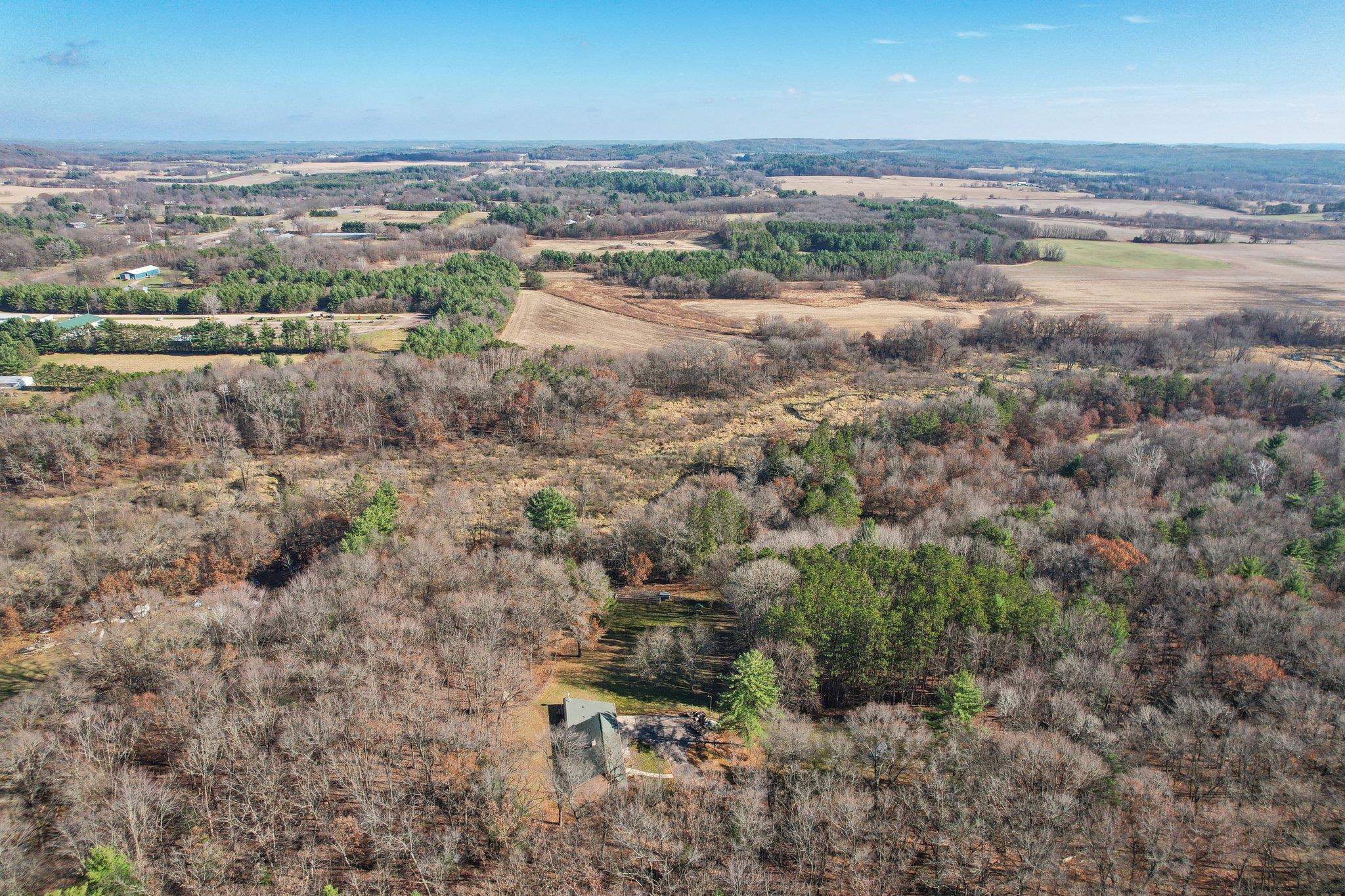 Reedsburg, Wisconsin 53959, United States, 4 Bedrooms Bedrooms, ,3 BathroomsBathrooms,Residential,Active,34042