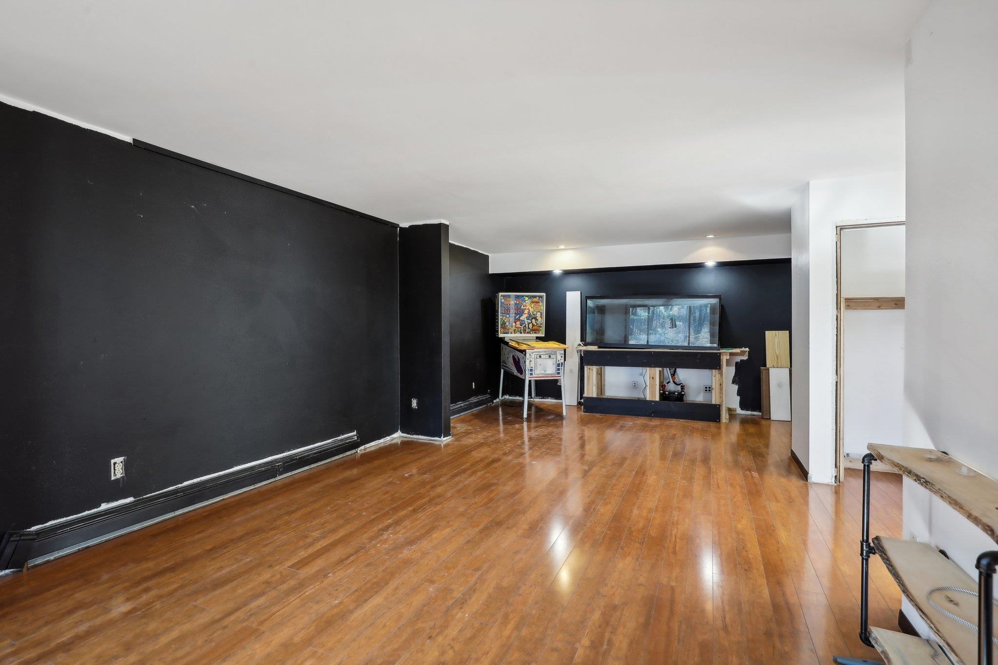 Reedsburg, Wisconsin 53959, United States, 4 Bedrooms Bedrooms, ,3 BathroomsBathrooms,Residential,Active,34042