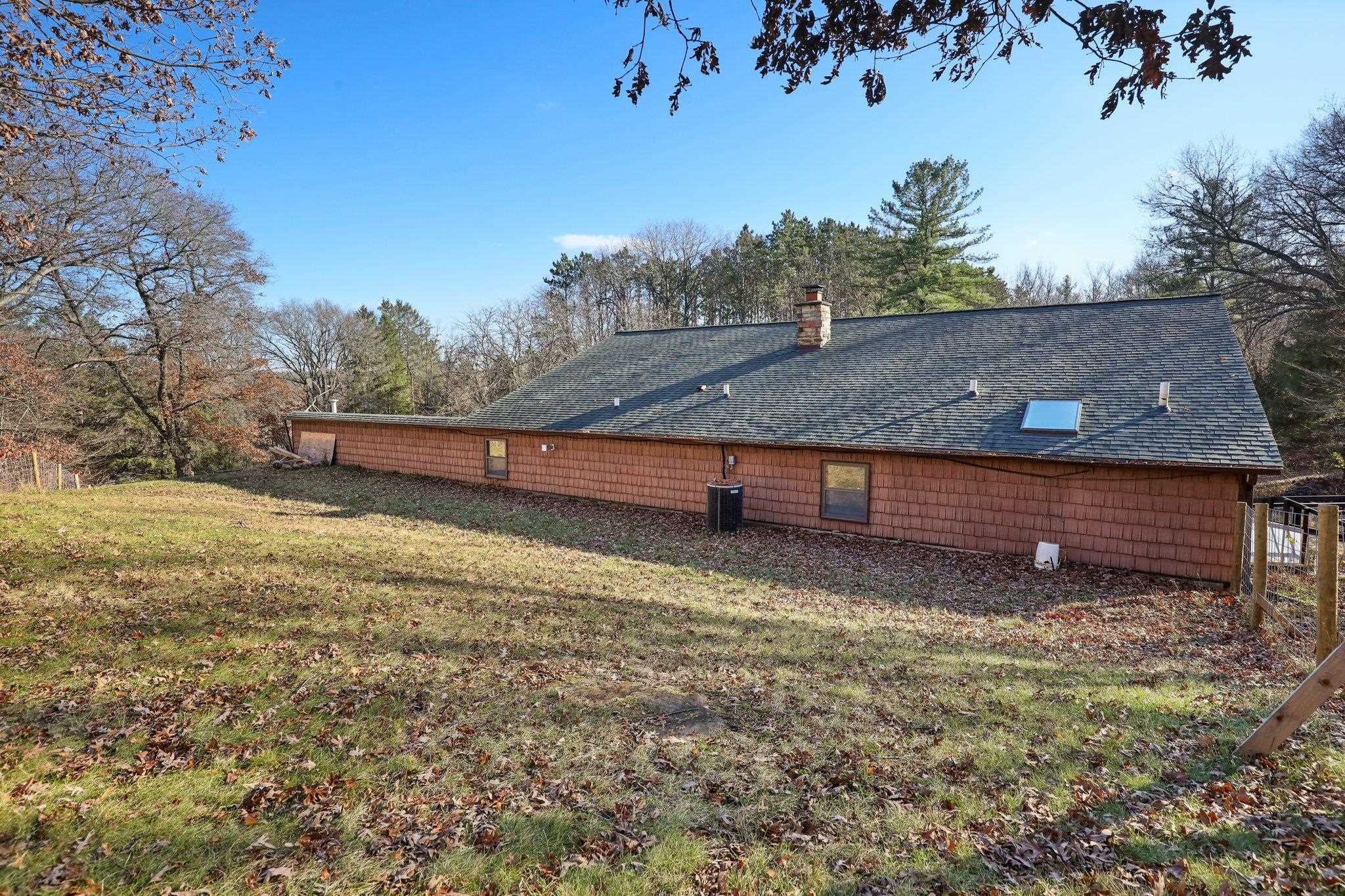 Reedsburg, Wisconsin 53959, United States, 4 Bedrooms Bedrooms, ,3 BathroomsBathrooms,Residential,Active,34042