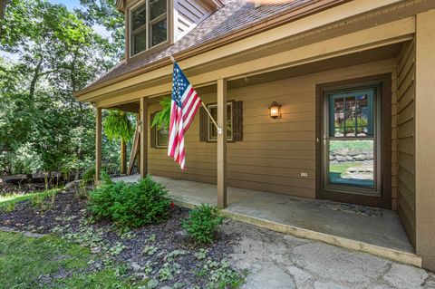 Tiny photo for W2915 Orchard Avenue, Green Lake, WI 54941 (MLS # 2001580)