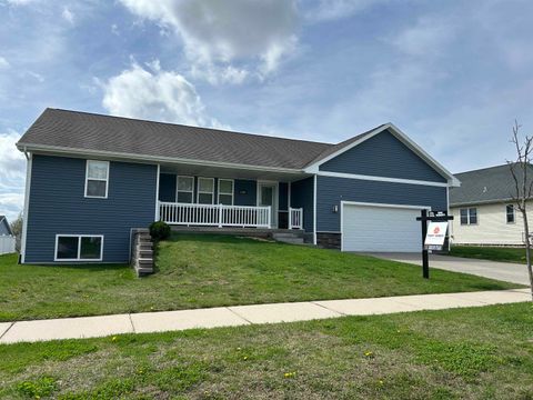 Photo of 1440 Tillberry Drive, Baraboo, WI 53913 (MLS # 2021195)