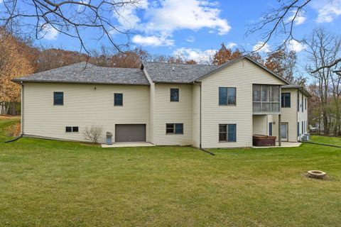 Tiny photo for S4362 Fox Hill Circle, Baraboo, WI 53913 (MLS # 2012805)