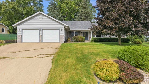 Photo of 812 E South Street, Beaver Dam, WI 53916 (MLS # 2033766)