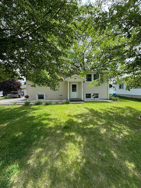 Photo of 415 May Street, Platteville, WI 53818 (MLS # 2024124)