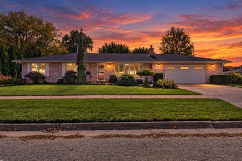 Photo of 1904 Roxbury Road, Janesville, WI 53545 (MLS # 2034117)