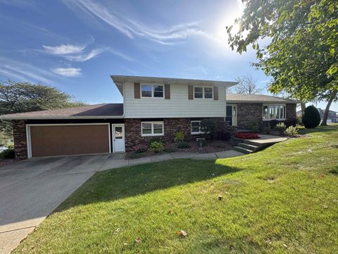 Photo of 2704 20th Avenue, Monroe, WI 53566 (MLS # 2009823)