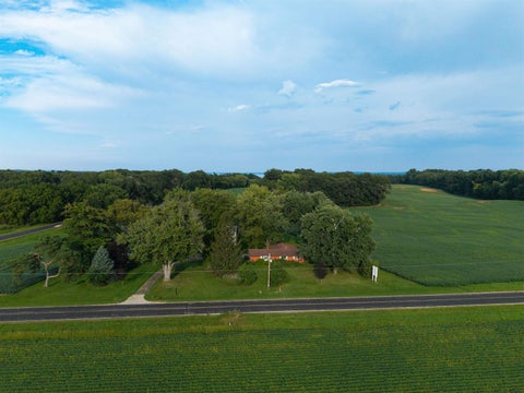 Photo of 316 Hillside Road, Edgerton, WI 53534 (MLS # 2031601)