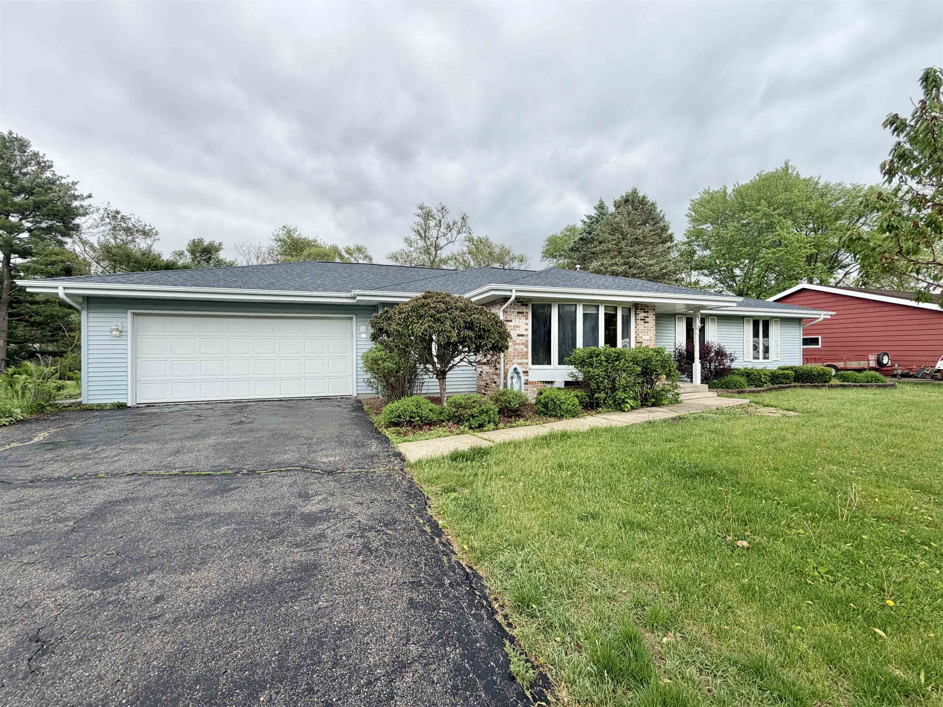 928 Columbia Drive - Photo 2