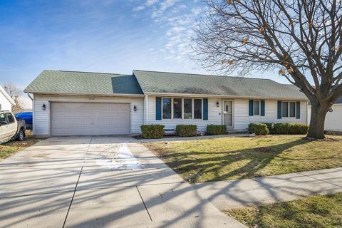 Photo of 2210 N Wright Road, Janesville, WI 53546 (MLS # 2014809)
