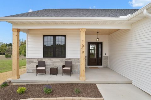 Tiny photo for 1619 Prairie Oak Drive, Wisconsin Dells, WI 53965 (MLS # 2000396)